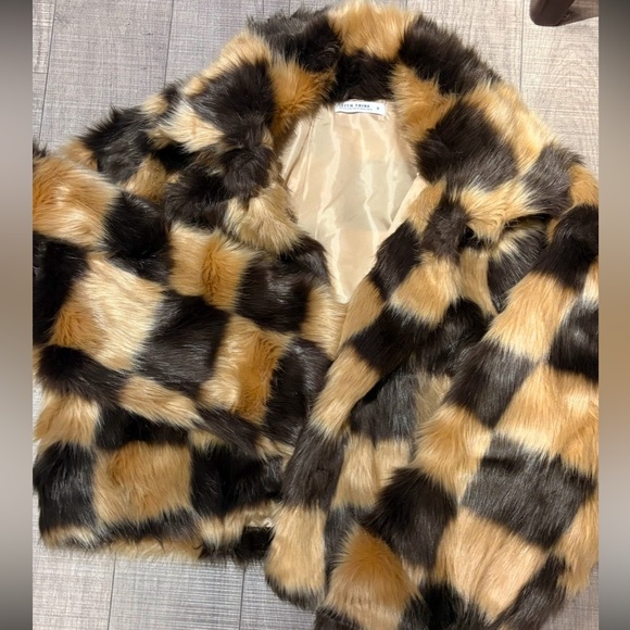 12th tribe faux fur coat - small - Picture 2 of 10